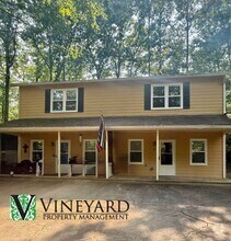 Building Photo - 4520 Bartow Carver Rd SE