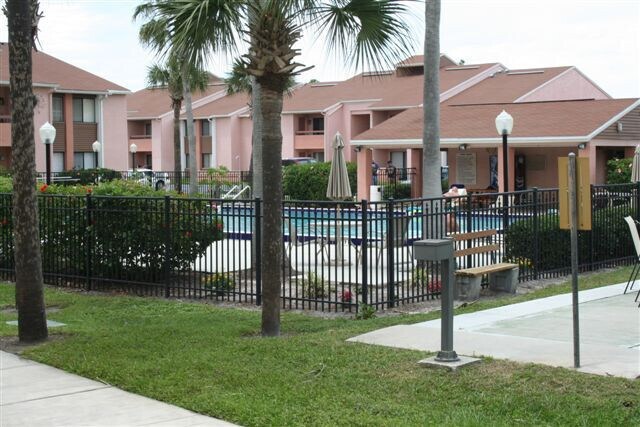 Foto del edificio - Tamarind - Renovated 2 Bedroom 2 Bath Condominium
