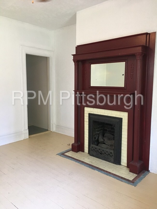 Building Photo - 1108 Oswin St