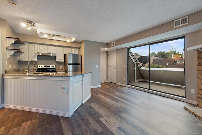 Foto del edificio - 5250 S Huron Way