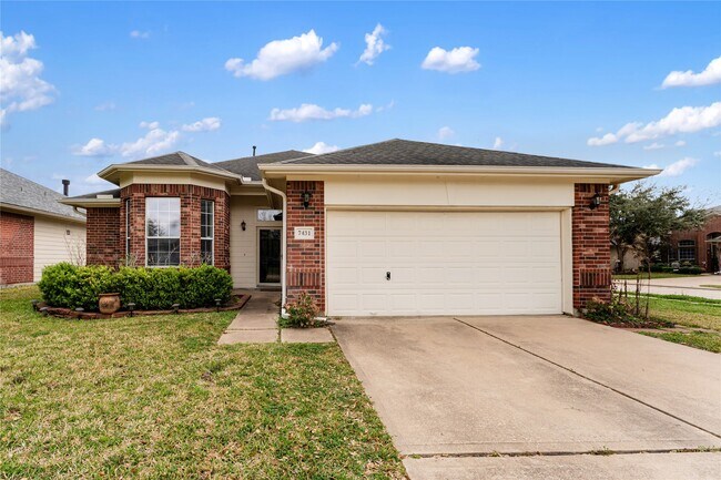 Building Photo - 7431 Sabinal Creek Dr