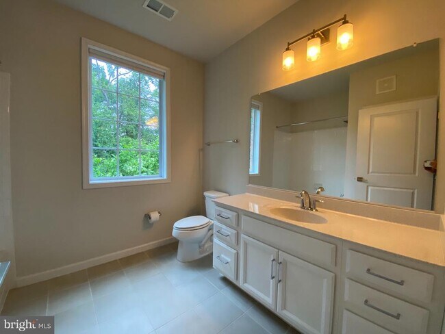 Building Photo - 23215 Milltown Knoll Square