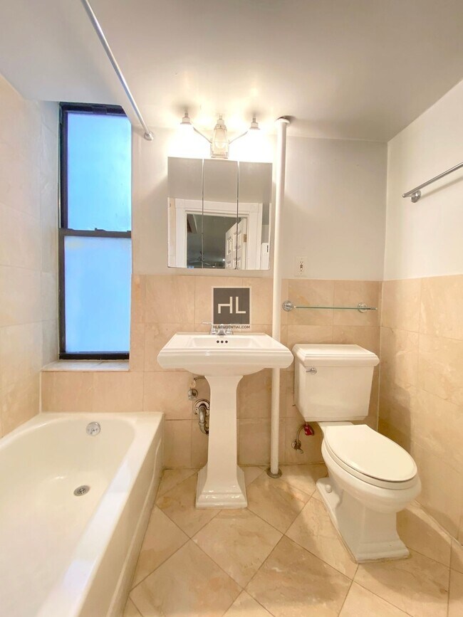 Building Photo - Barrow Street