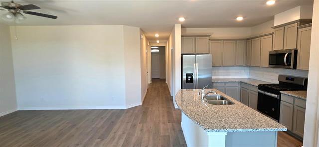 Foto del edificio - 4125 Sky Dr