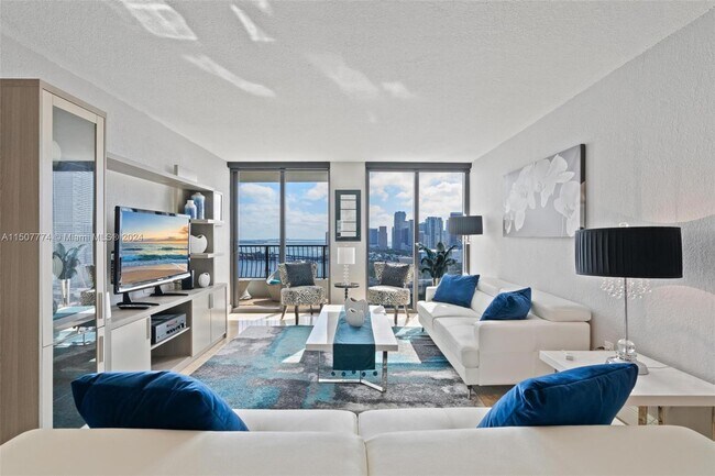 Foto del edificio - 555 NE 15th St