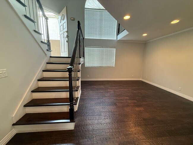 Foto del edificio - 3 bed, 2 1/2 bath Townhome located in Chat...