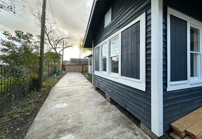 Foto del edificio - 4209 Walker St
