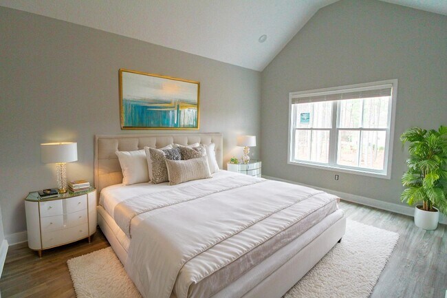 Foto del edificio - 5007 Cypress Lake Rd