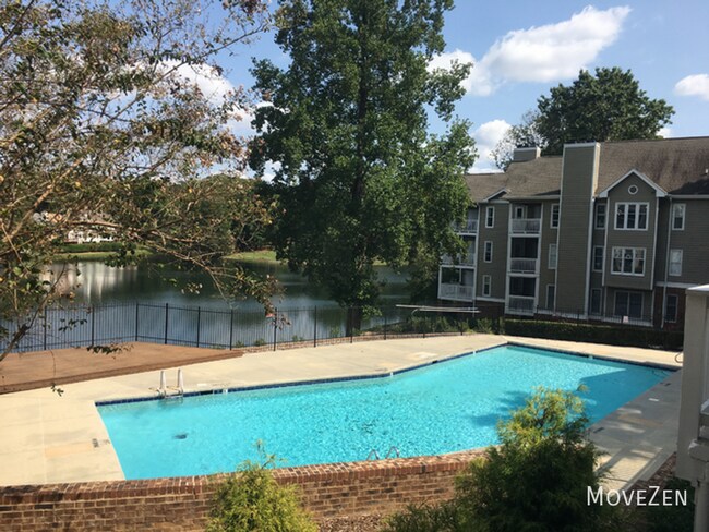 Foto del edificio - 120 Shady Meadow Cir
