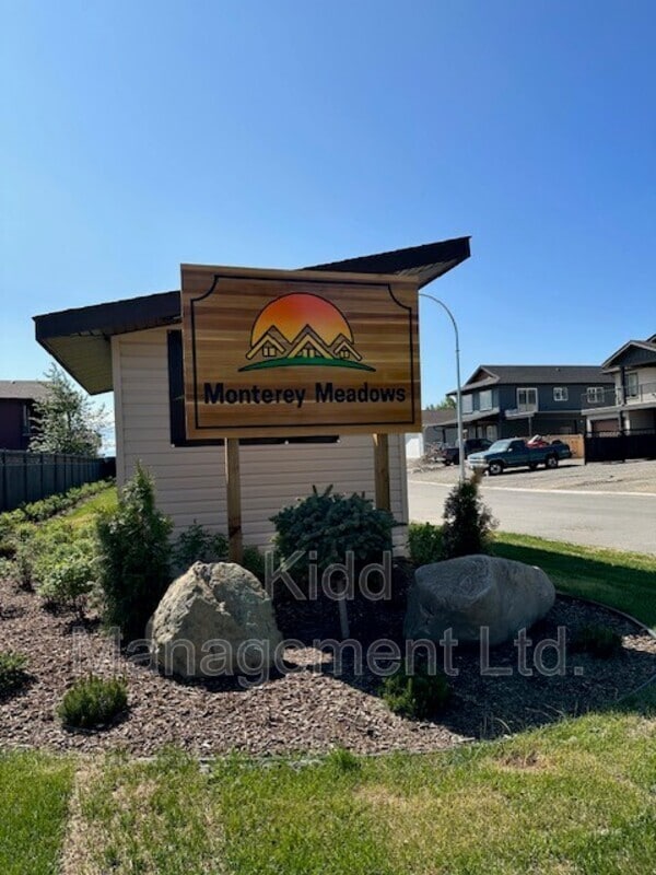 Building Photo - 116 Monterey Rd