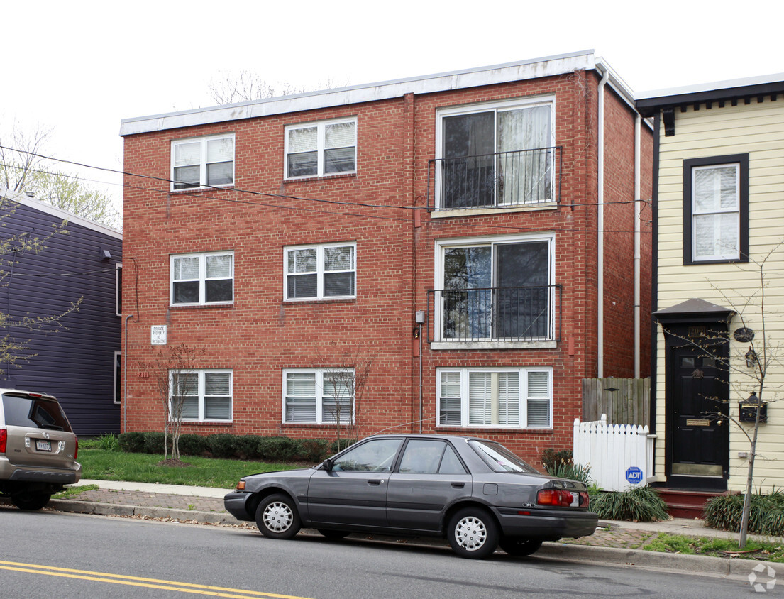 Foto del edificio - Spring Gardens Apartments