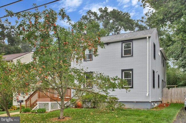 Foto del edificio - 509 Denham Rd