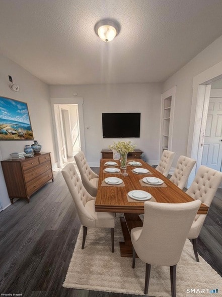 Foto del edificio - 310 W Division St