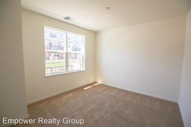 Building Photo - 3 br, 3.5 bath House - 4067 Dobbins Loop