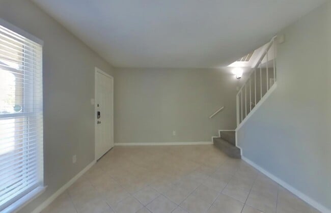 Foto del edificio - Chic & Comfortable 3-Bedroom Property Ready to Move In