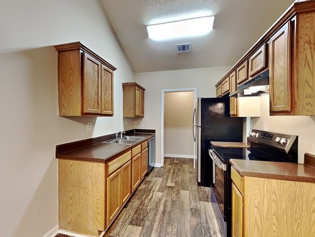 Building Photo - 9191 Jefferson Village Dr SW