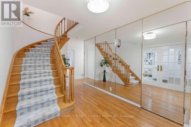 Building Photo - 2250 Kenbarb Rd