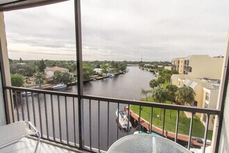 Building Photo - 15 Royal Palm Way