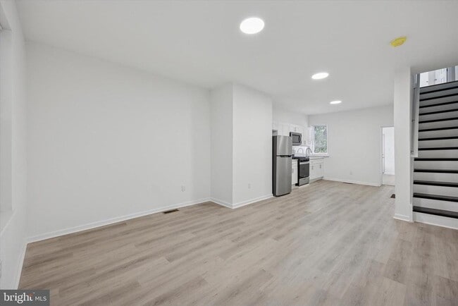 Foto del edificio - 540 E Penn St