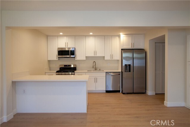 Foto principal - 2255 N Catalina St