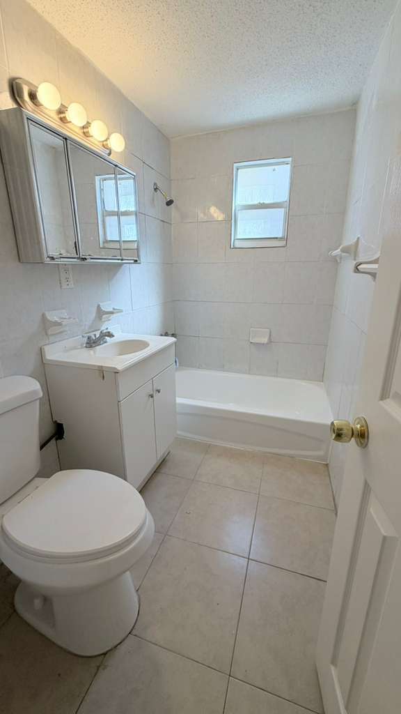 Foto del edificio - 2954 NW 51st Terrace