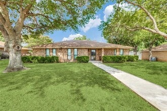 Building Photo - 435 Cambridge Dr