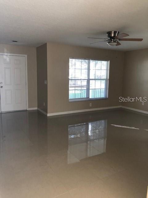 Foto del edificio - 8431 Hawbuck St