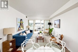 Building Photo - 705 King St W