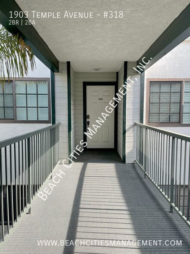 Building Photo - Huge 2 bed, 2 bath Condo with AC, 2 Assign...