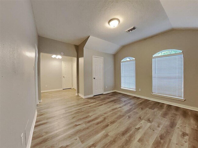 Building Photo - 2911 Pheasant Run
