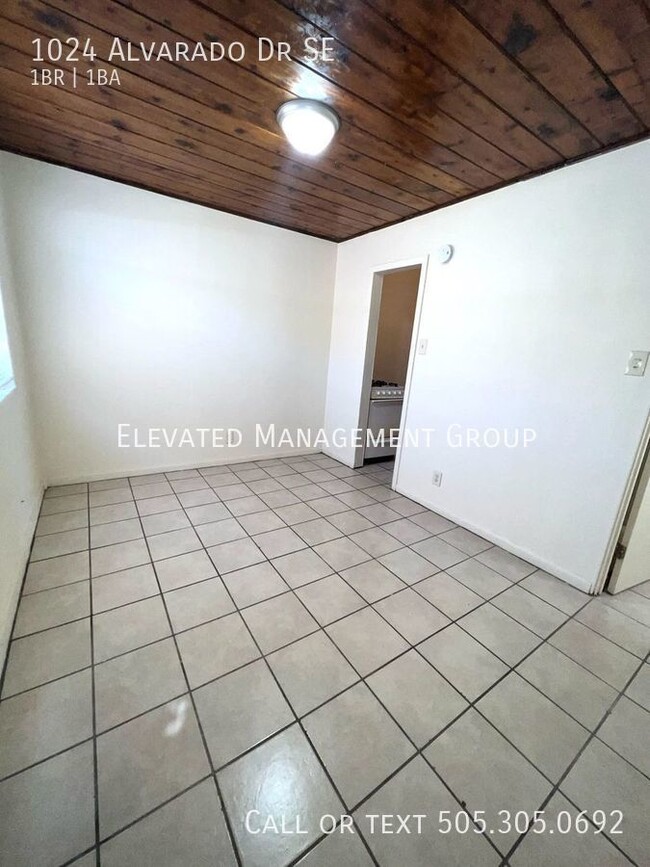 Foto del edificio - HUGE 1 bedroom! Ready for immediate move i...