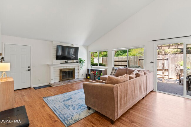 Foto del edificio - 166 Heather Ridge Ave