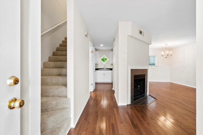 Building Photo - 22 Ogier St