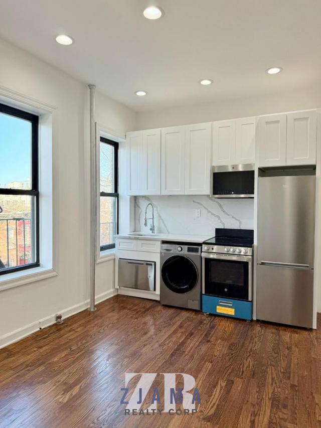 Foto del edificio - 2 bedroom in Brooklyn NY 11215