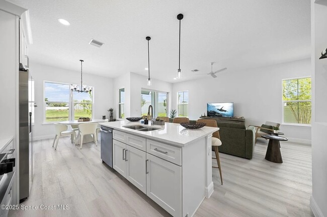 Building Photo - 1340 Windchime Ln