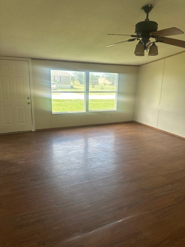 Building Photo - 265 Lorena Meadows Dr