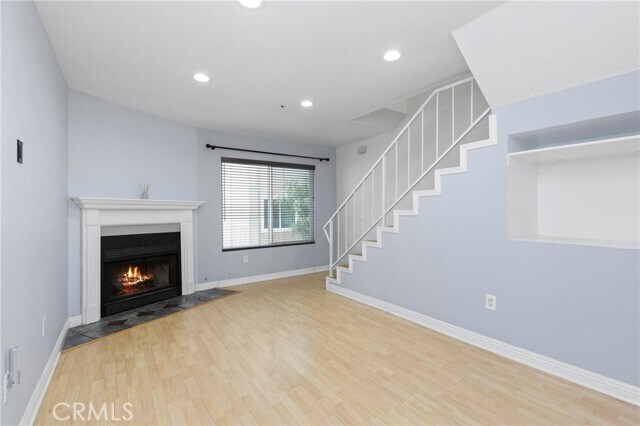 Foto del edificio - 334 S Walnut Ave