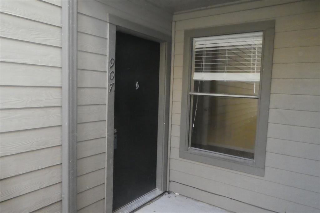 Primary Photo - 16111 Aspenglen Dr