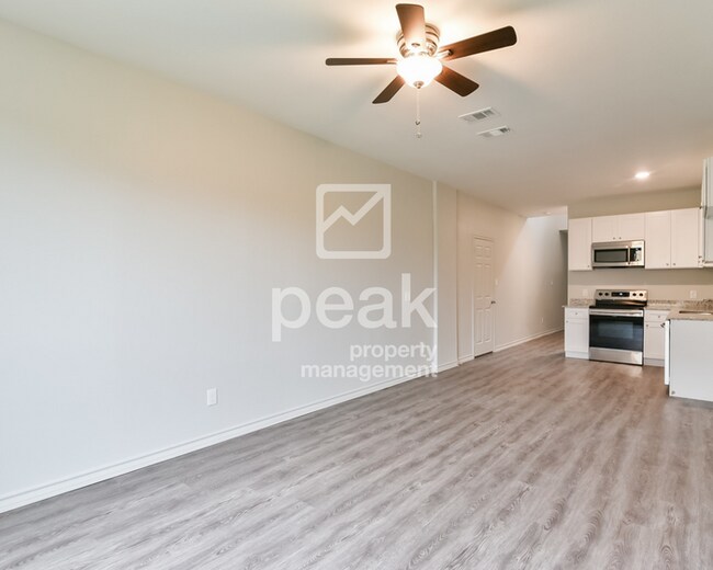 Foto del edificio - $1599! 3Bed/2.5Bath Fort Worth Duplex! Free application through 8/10! See information in descript...