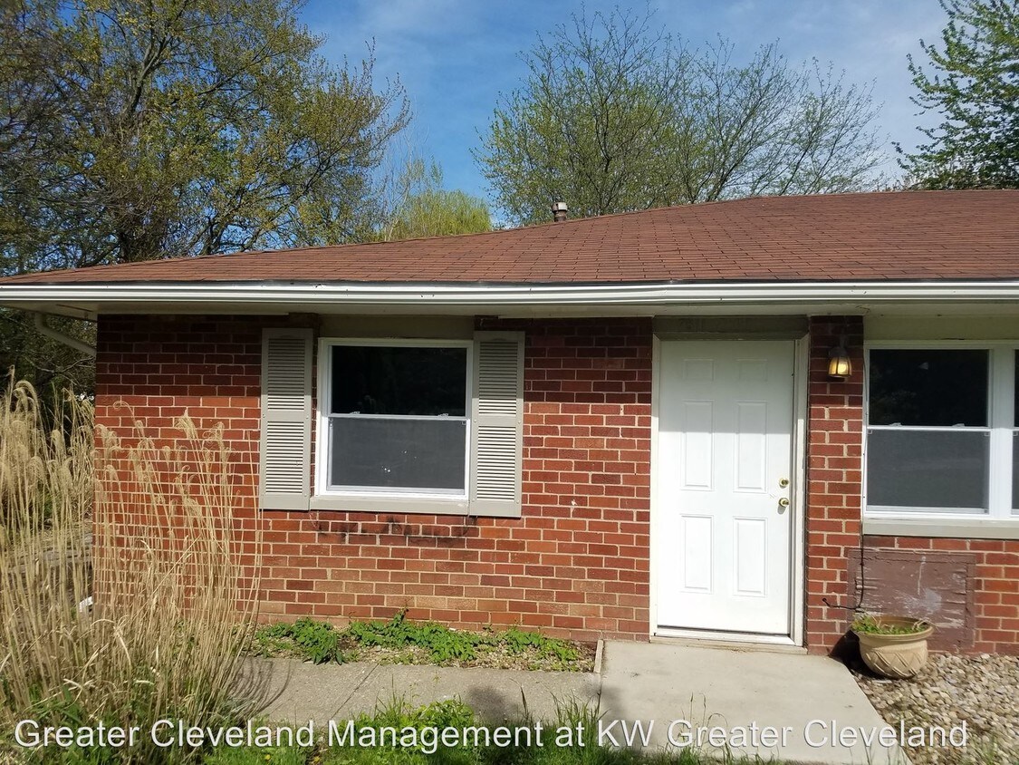 7511 Maddock Rd, North Ridgeville, OH 44039 Apartment for Rent in