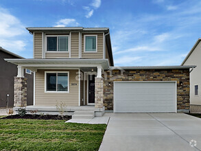 Building Photo - 3274 Fields Ave