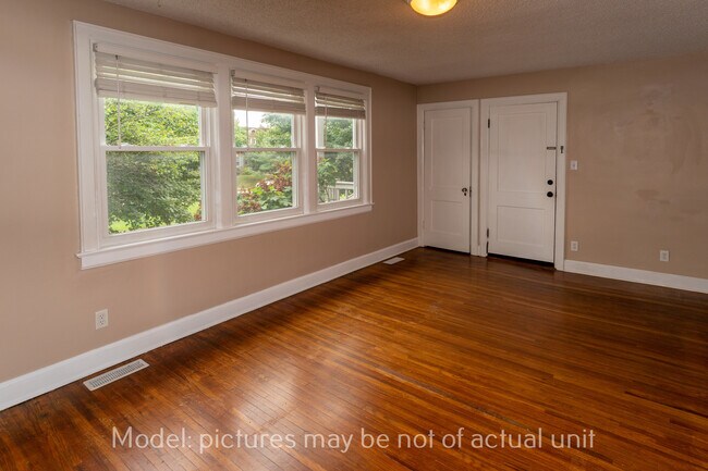 Building Photo - 1377 Northwest Boulevard