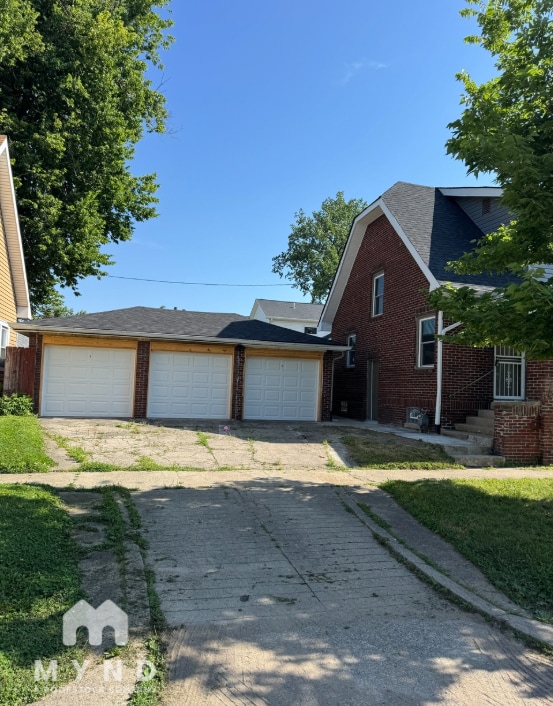 Building Photo - 1724 Woodlawn Ave