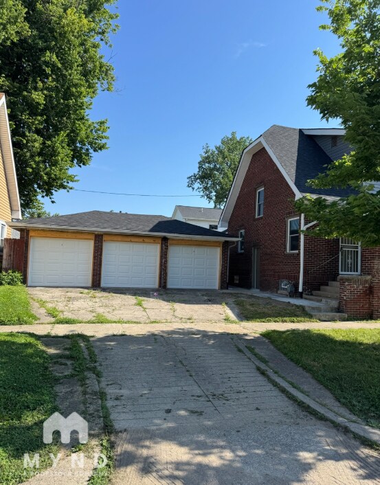Foto del edificio - 1724 Woodlawn Ave