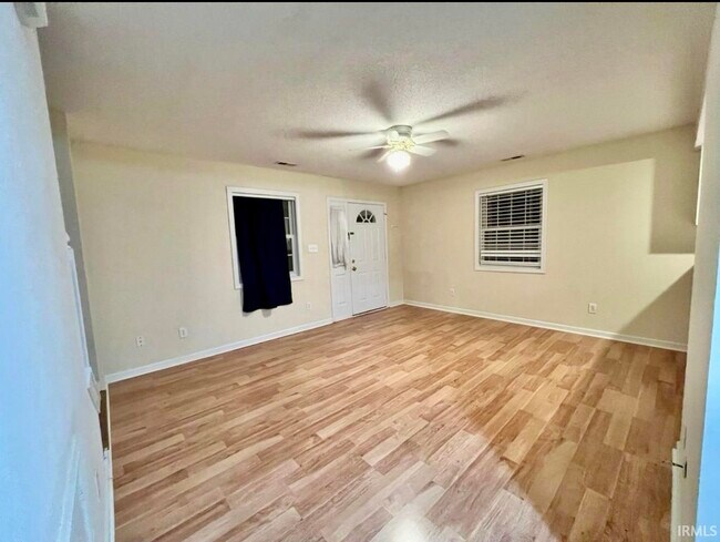 Foto del edificio - 3410 S Oaklawn Cir