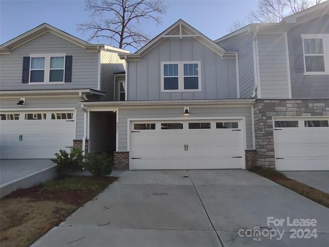 Primary Photo - 2631 Greenmarket Dr
