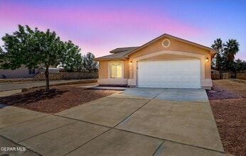 Building Photo - 14336 Desert Sage Dr