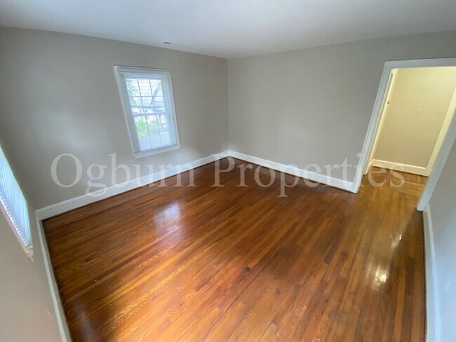 Building Photo - 253 S. Sunset Dr-2BR/1BA-Ardmore HOME!!