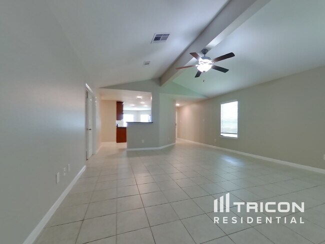 Foto del edificio - 212 Comanche Plains Rd