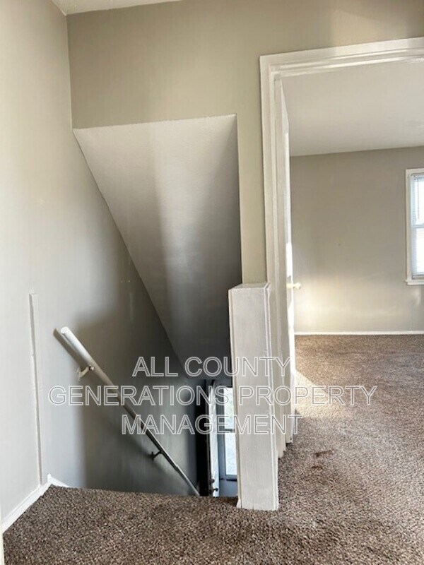 Foto del edificio - 960 N Central Dr